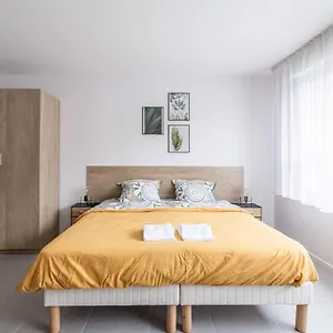 STUDIO JUNGLE - Proche Aéroport CDG, Astérix, Paris Appartement